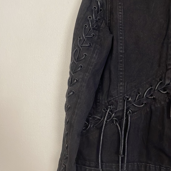 BlankNYC women distressed black jean jacket with lace up sleeves, back & sides - Picture 12 of 13